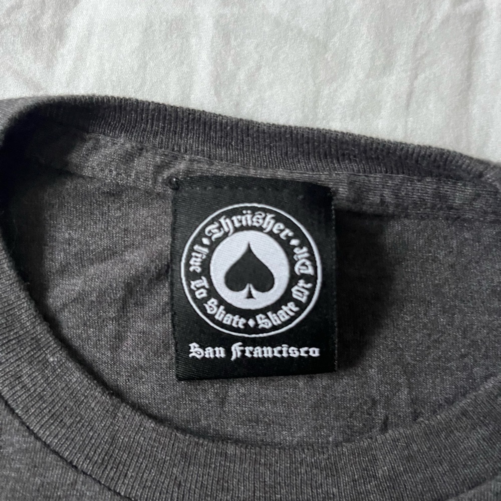 thrasher tee - Picture 3 of 3